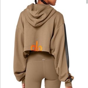 Alo yoga sweater